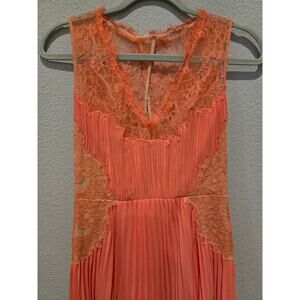 BCBGMaxAzria Women's M High-Low Lace Coral Pleated Dress Multicolor Formal Sz 0
